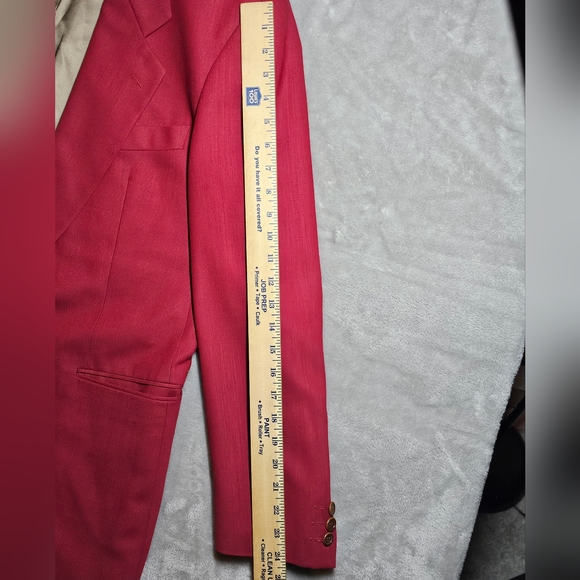 Hugo Boss Men's Holiday Red Sports Jacket Two button 44R Made in the USA. - Picture 6 of 11
